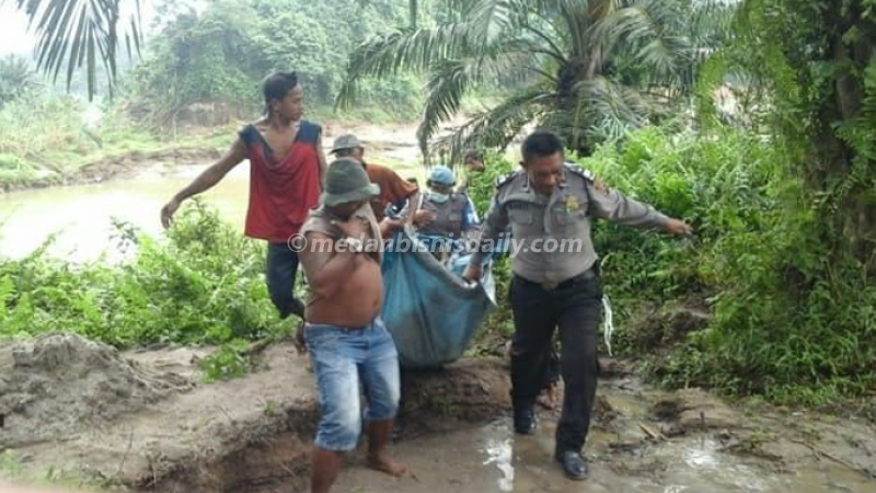 Pembunuhan Satu Keluarga di Tanjung Morawa, Polisi Amankan 6 Orang Saksi - Hukum ...