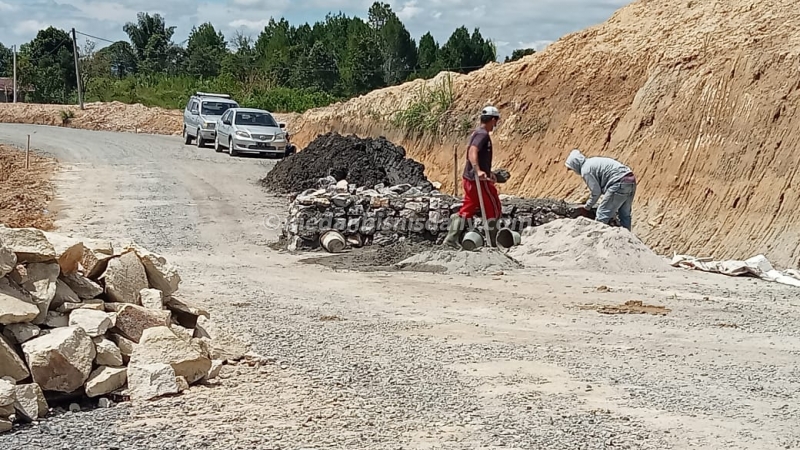 Warga Bangun Tembok di Proyek Jalan Lingkar Luar Siborongborong, Begini Kata Sekda Taput | Berita Medan Hari Ini
