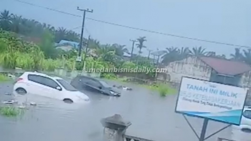 Kota Binjai Banjir, Mobil Terendam dan Hanyut | Berita Medan Hari Ini