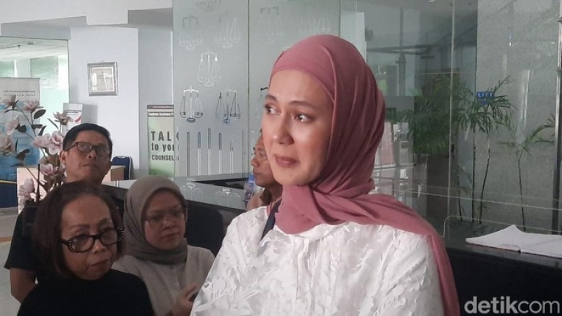 Paula Verhoeven Nangis, Ungkap Alasan Adukan Hakim Perceraian ke KY