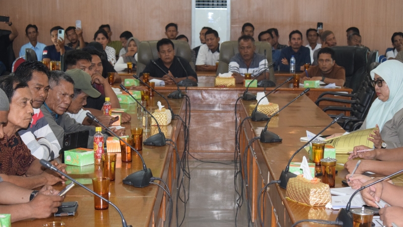 Warga Korban Banjir Sekoci Ngadu ke DPRD Langkat, 524 KK Usulkan Pendataan Ulang