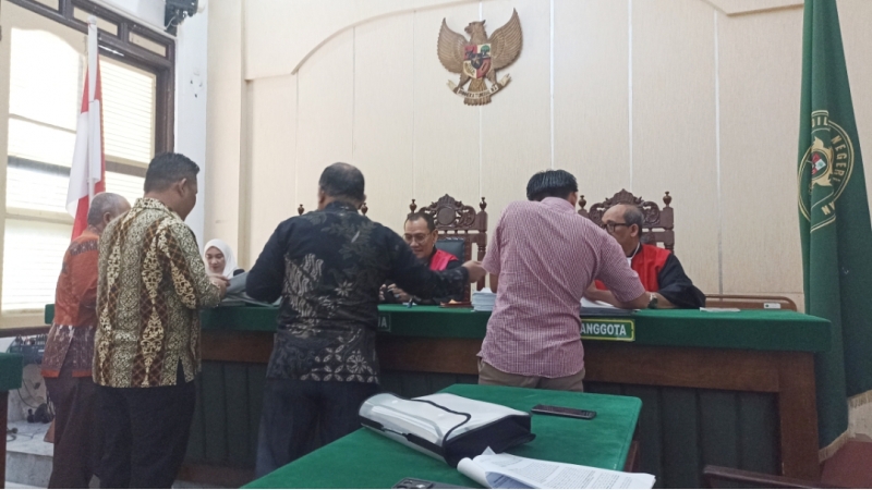 Sidang Gugatan Pembatalan Perdamaian antara Karyawan dengan Tor Ganda, Hakim Periksa Barang Bukti