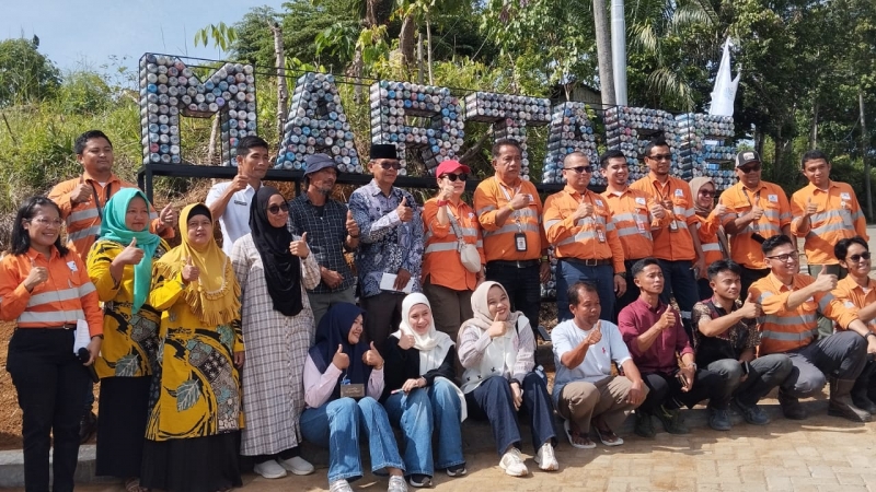PTAR Kembangkan Program Ecobrick di Batang Toru, Sampah Plastik Disulap Jadi Sumber Penghasilan Warga