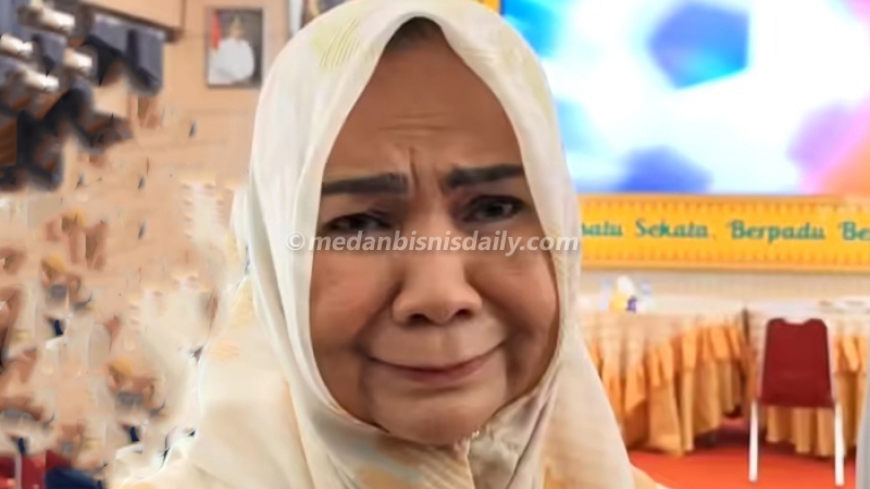 Wakil Bupati Langkat Tiorita Surbakti Menangis Saat Ditanya soal OTT KPK terhadap Syah Afandin