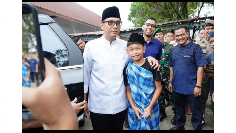Rico Waas Apresiasi Inisiatif Khitanan Massal 200 Anak di Medan Deli