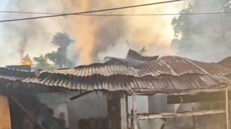 Rumah di Jalan Makmur Medan Barat Terbakar, 2 Penghuni Alami Luka Bakar