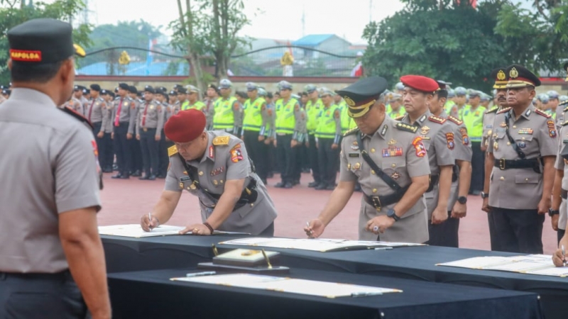 Kapolda Sumut Pimpin Sertijab 24 Pejabat Utama dan Kapolres, Kombes Ricko Taruna Mauruh Jadi Brigjen